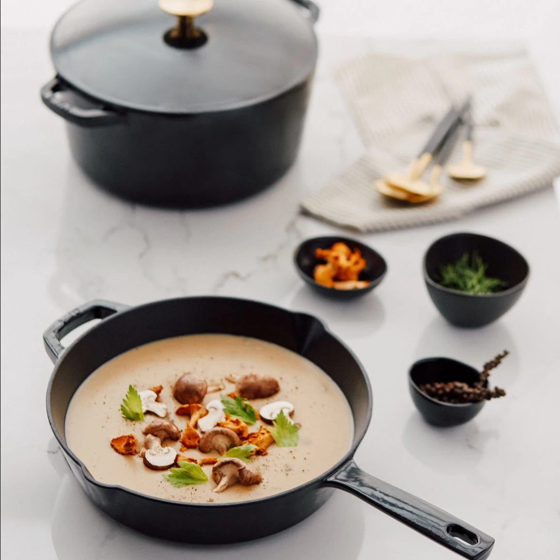 Milo By Kana Dutch Oven And Ultimate Skillet Set — Glossy Black 4 Milo By Kana Dutch Oven And Ultimate Skillet Set — Glossy Black - Image 2