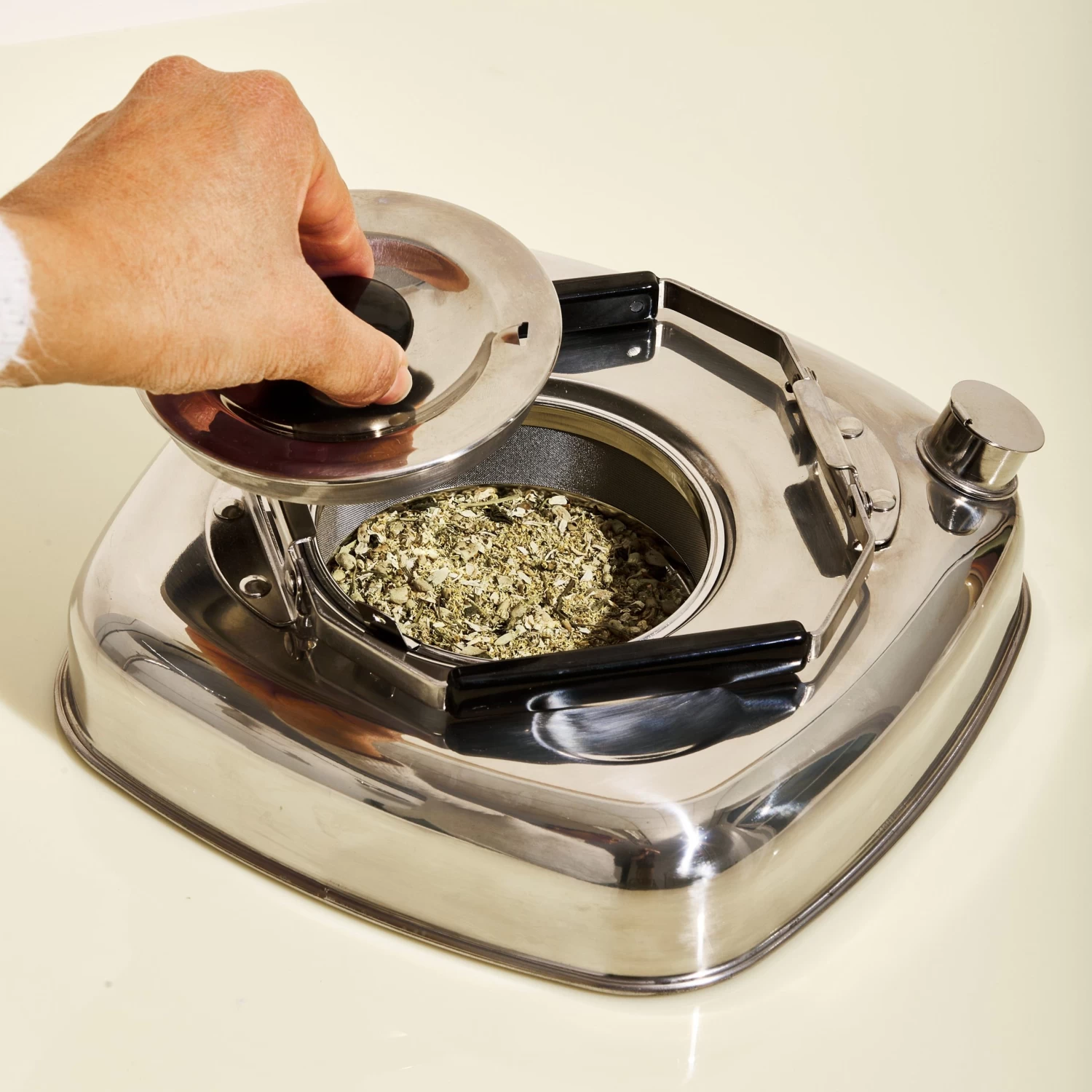 Wahei Freiz Stainless Steel Cube Kettle 6 Wahei Freiz Stainless Steel Cube Kettle - Image 4