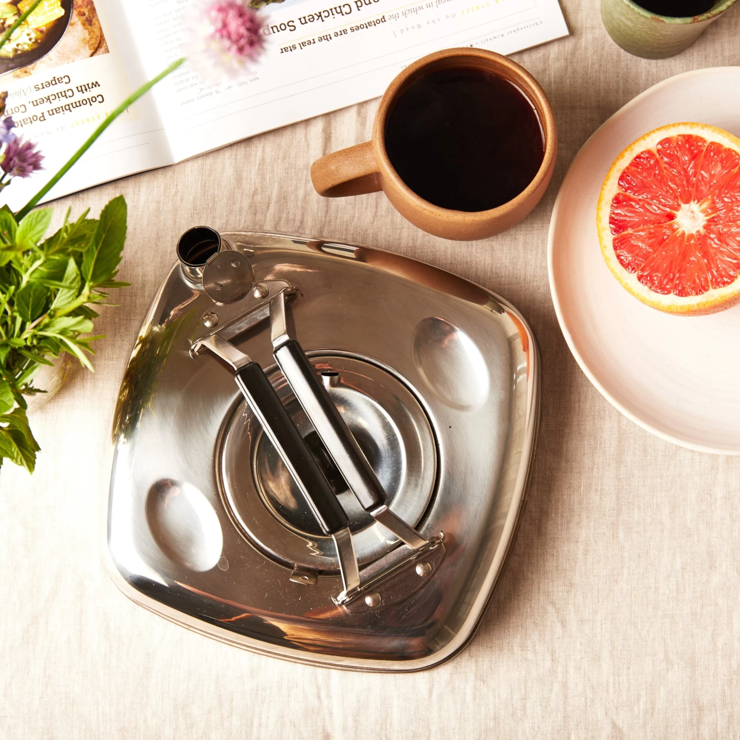 Wahei Freiz Stainless Steel Cube Kettle 7 Wahei Freiz Stainless Steel Cube Kettle - Image 5