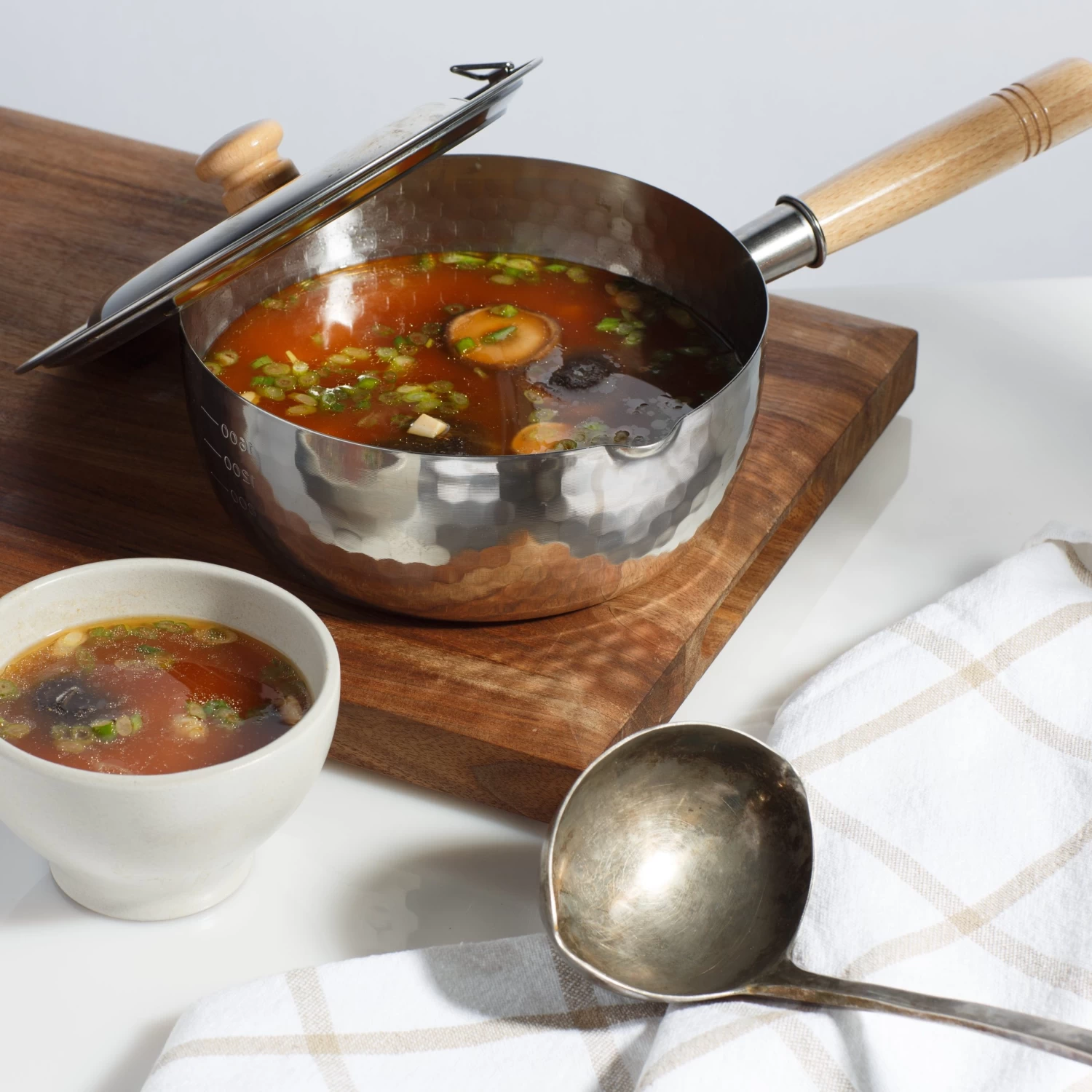 Yoshikawa Yukihira Saucepan With Lid 4 Yoshikawa Yukihira Saucepan With Lid - Image 2